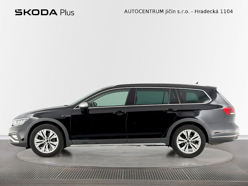 Volkswagen Passat (2023) Alltrack 2.0 TDI 147kW 4Motion - fotka 3 z 35