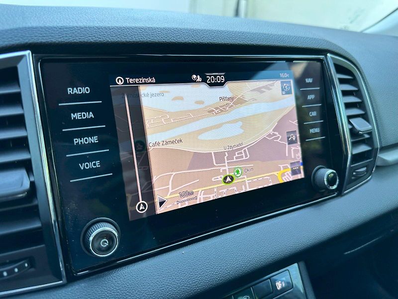 Škoda Karoq (2021) 2.0 TDI 85 kW Ambition DSG - fotka 15 z 26