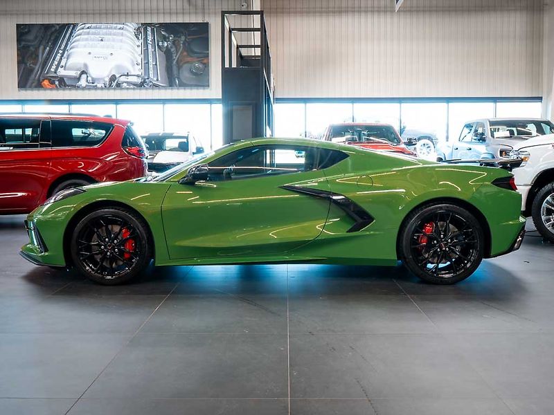 Chevrolet Corvette (2026) 6.2 Stingray 3LT Z51 Facelift - fotka 2 z 44
