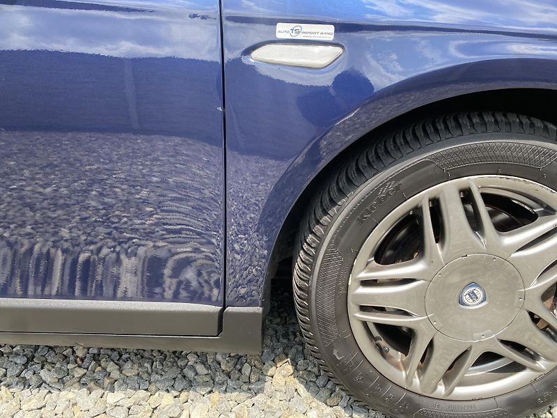 Lancia Delta 2.0JTD 165PS SPORT NAVI SERVIS - fotka 57 z 169