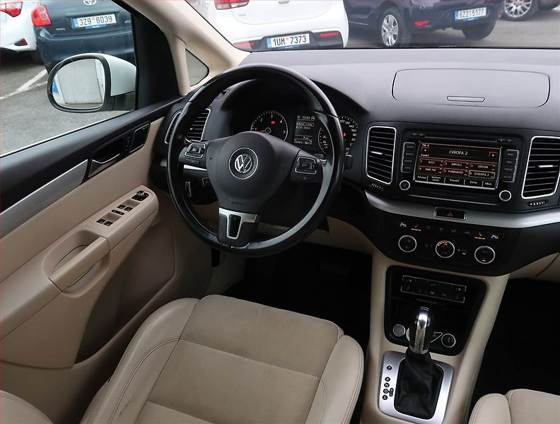 Volkswagen Sharan (2012) Highline 2.0 TDI BMT, Automat - fotka 7 z 25