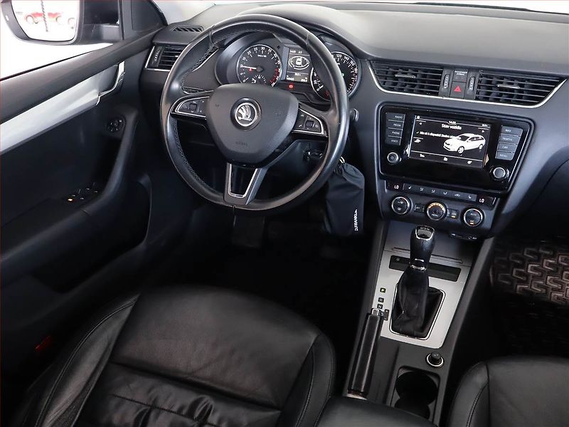 Škoda Octavia (2015) 1.6 TDI, Automat, Navi - fotka 7 z 22