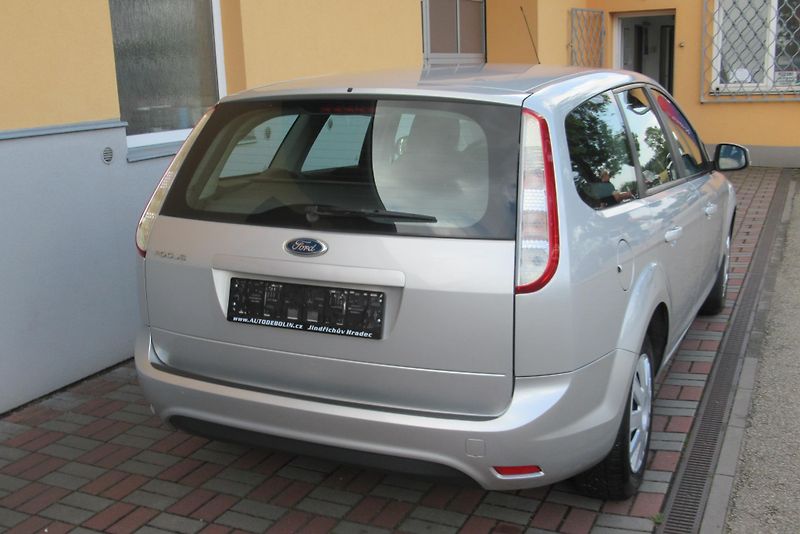 Ford Focus 1.4i KLIMA SADA KOL - fotka 8 z 21