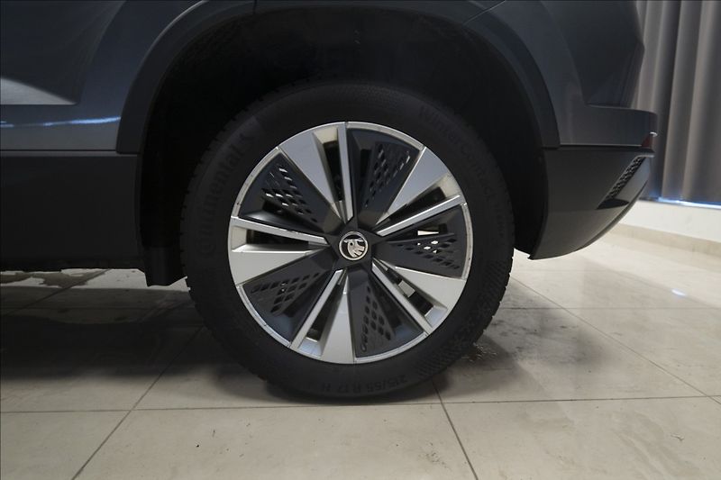 Škoda Karoq 2,0 TDI DSG KEYLESS VÝHŘEV ČR - fotka 35 z 38