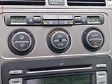 Volkswagen Touran (2007) 1.4 i, Xenon, webasto - náhled 16