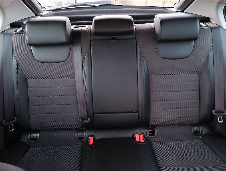 Škoda Octavia (2015) Ambition Plus 2.0 TDI, 4X4 - fotka 10 z 19