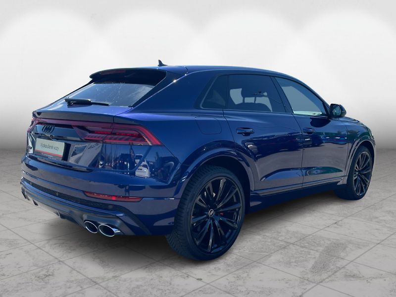 Audi SQ8 4.0 TFSI - fotka 2 z 25