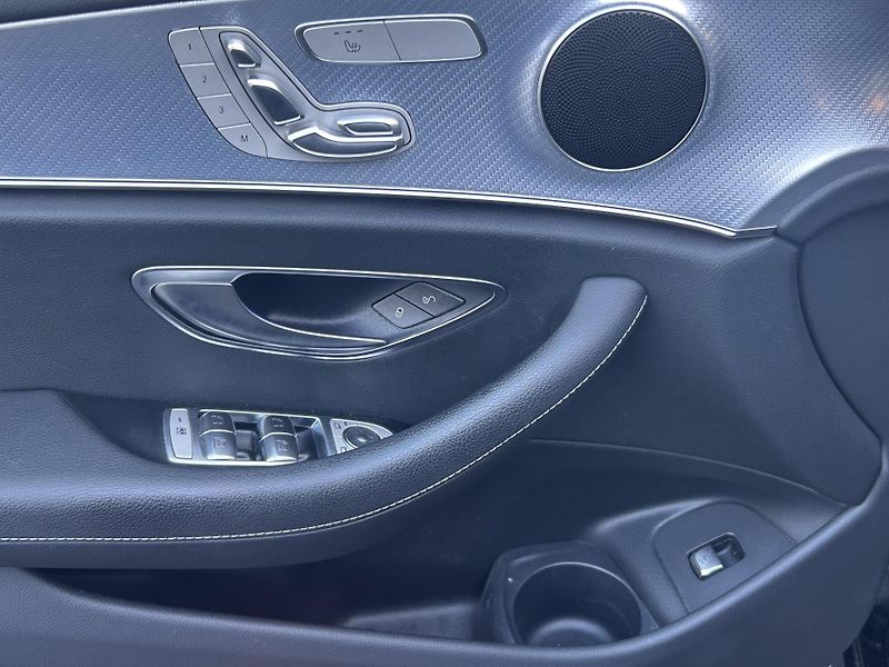 Mercedes-Benz Třídy E (2023) 200d AVANTGARDE ČR 1.maj TAŽNÉ - fotka 30 z 42