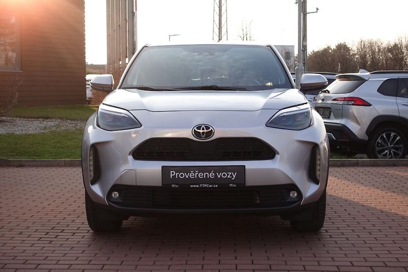 Toyota Yaris Verso 1.5VVTi CVT Comfort Style Tech - fotka 2 z 31