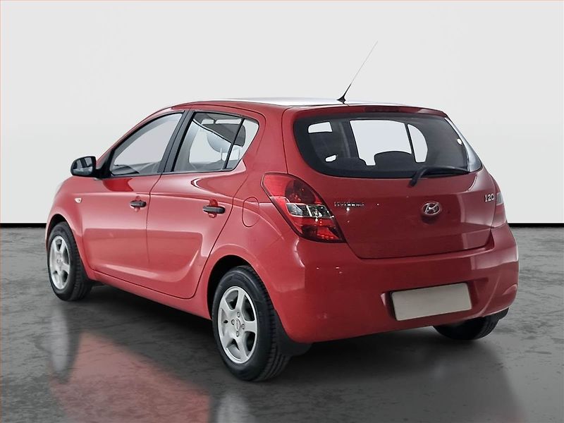 Hyundai i20 (2009) Comfort 1.2, Serv.kniha - fotka 4 z 17