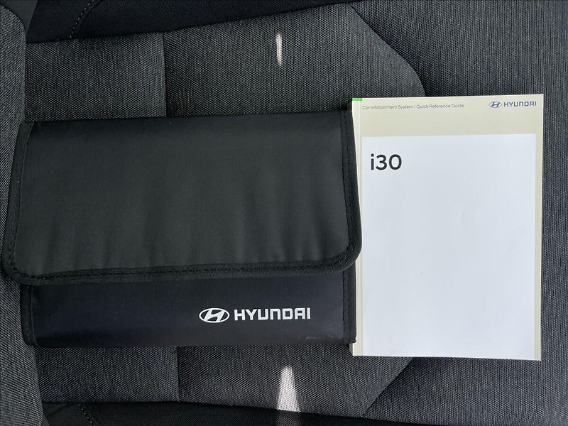 Hyundai i30 1,5 T-GDI AT7 Combi Smart PDC - fotka 15 z 19