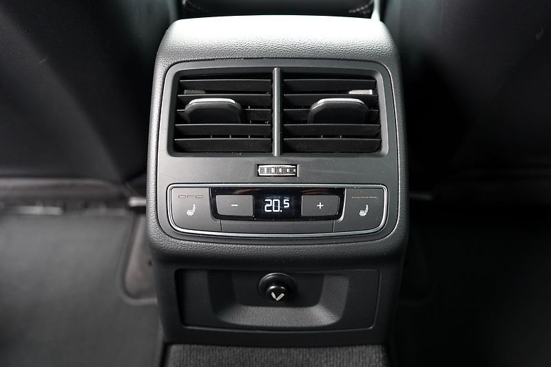 Audi S5 3.0 TFSI tiptronic Quattro/B&O - fotka 36 z 49