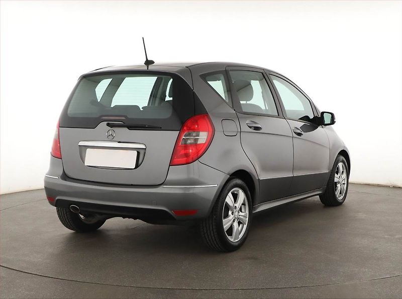 Mercedes-Benz Třídy A (2010) A 180 CDI , Serv.kniha - fotka 5 z 13