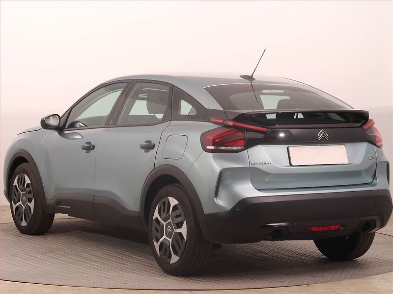 Citroën C4 (2022) Feel 1.2 PureTech, ČR,1.maj - fotka 4 z 15