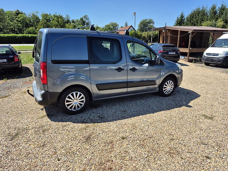 Peugeot Partner (2009) 1.6Hdi 3místa - fotka 11 z 24