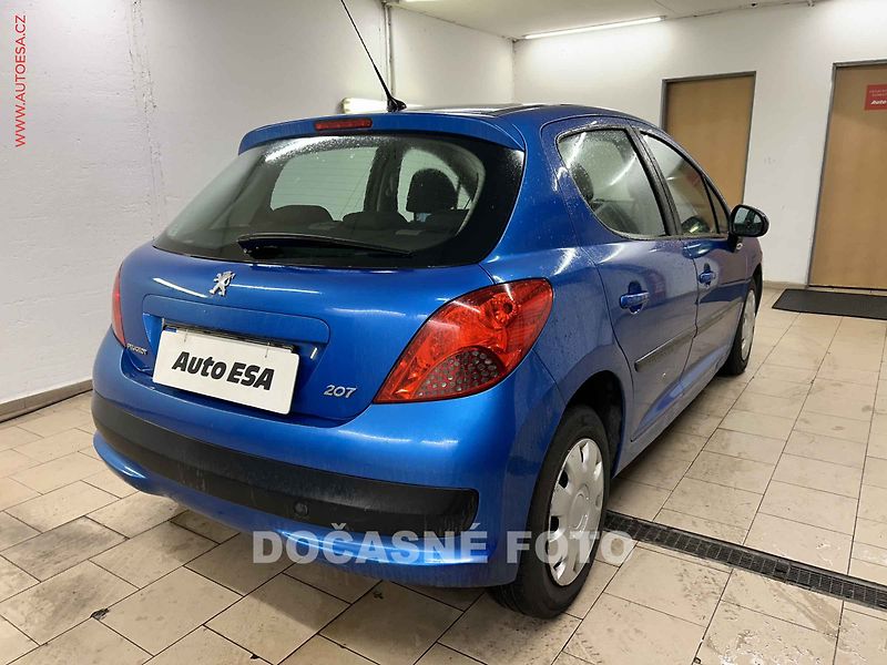 Peugeot 207 (2007) 1.4 i, AC, el. výbava - fotka 2 z 3