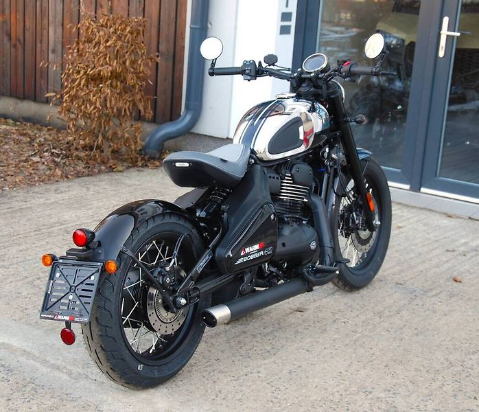 Jawa 350 Chopper (2026) 350 CL Bobber - fotka 12 z 25