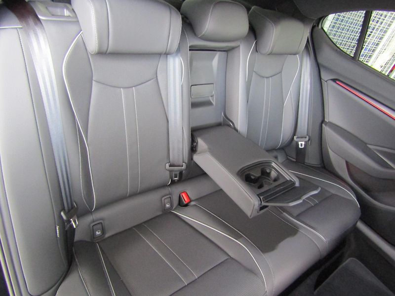 Škoda Superb (2026) Sportline 2.0 TDI 142 kW DSG 4 - fotka 27 z 30