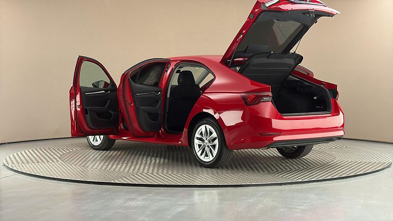 Škoda Octavia 2.0 TDI Style - fotka 7 z 25
