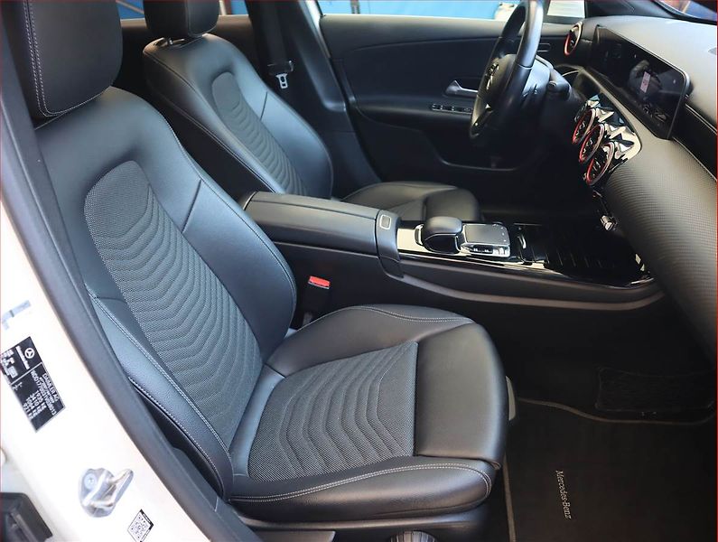 Mercedes-Benz Třídy A (2019) A 180 d, Automat, Kůže, Navi - fotka 9 z 27