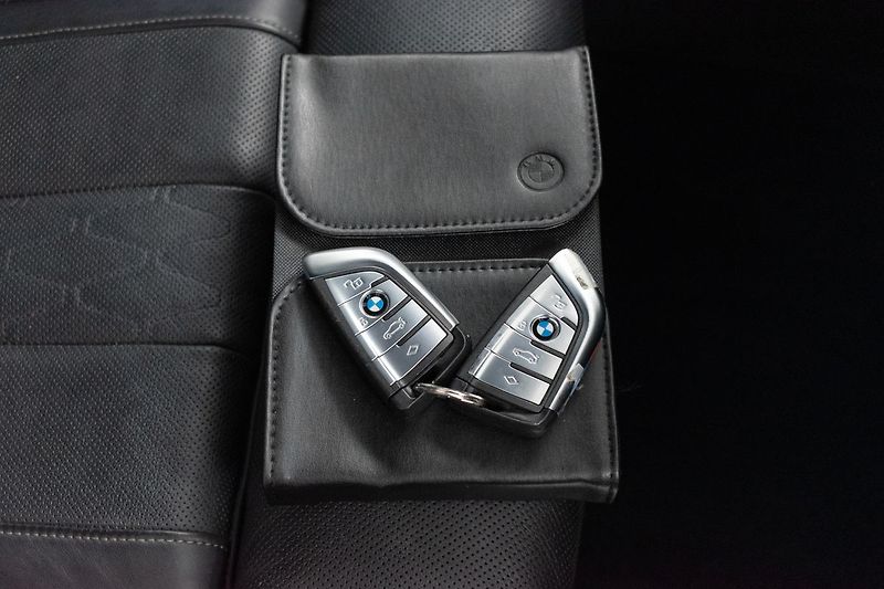 BMW X5 xDrive30d ///MSPORT*TAŽNÉ*ČR* - fotka 53 z 55