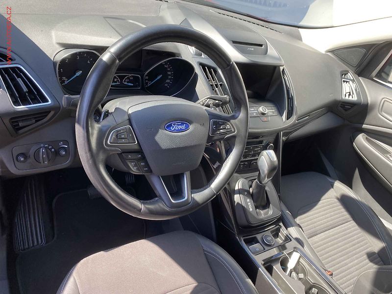 Ford Kuga (2017) 2.0 TDCi 4x4, Titanium, AT - fotka 12 z 18