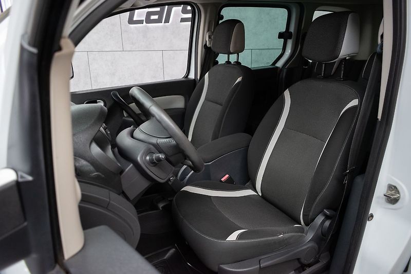 Renault Kangoo 1.6i Authentique*TAŽNÉ*KLIMA* - fotka 10 z 25