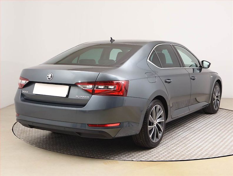 Škoda Superb (2018) Laurin&Klement 2.0 TDI - fotka 5 z 22