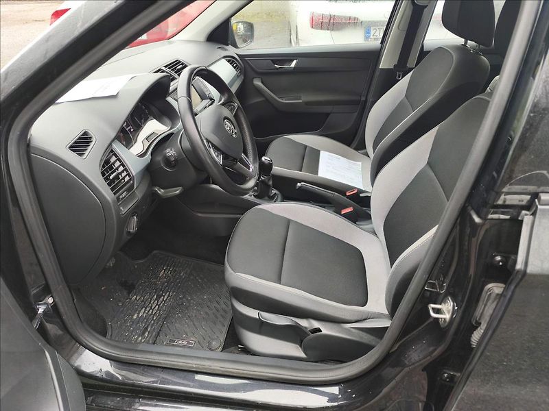 Škoda Fabia 1,0 Perfektní stav  Style - fotka 5 z 7