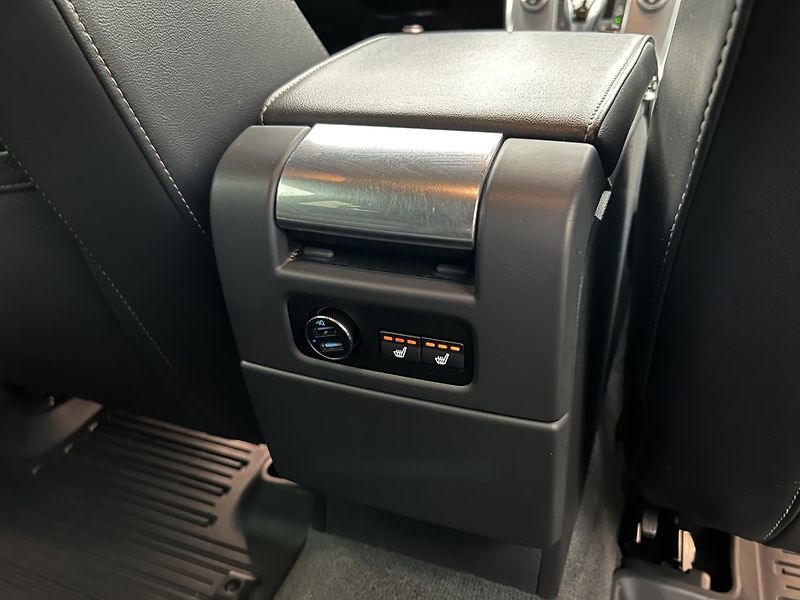 Volvo XC70 D4 SUMMUM AUT  - fotka 19 z 40