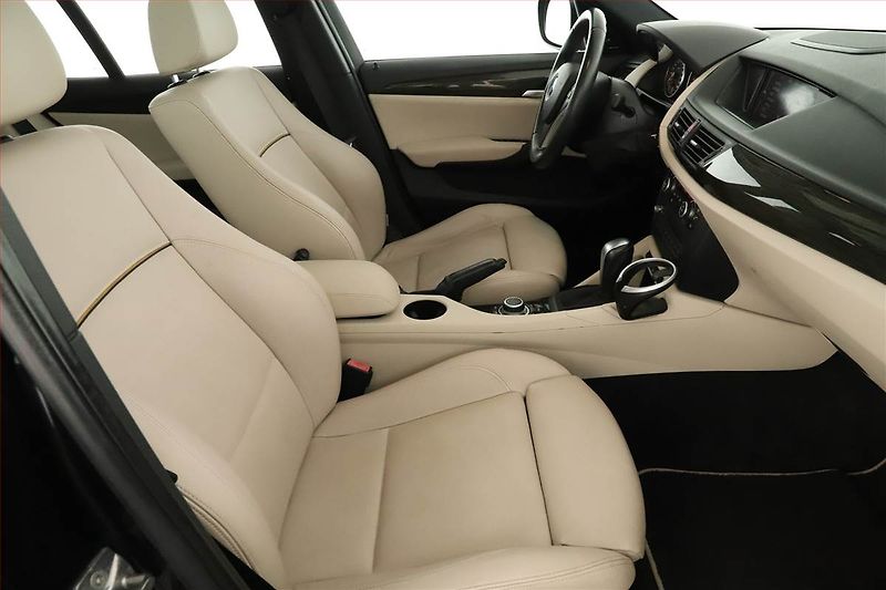 BMW X1 (2010) xDrive23d, 4X4, Automat, Navi - fotka 7 z 21
