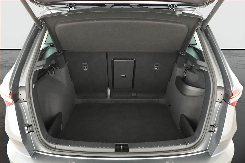 Škoda Karoq (2025) 2.0 TDI, Drive - fotka 11 z 18