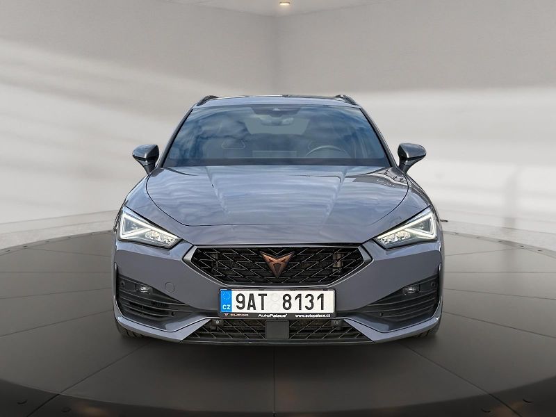 Seat Leon (2023) ST VZ 2.0TSI 228kW 4WD CZ DPH - fotka 2 z 11