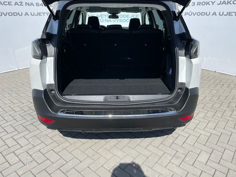 Peugeot 5008 (2021) 1.5HDi Allure! EAT8! ČR+1.maj! - fotka 11 z 39