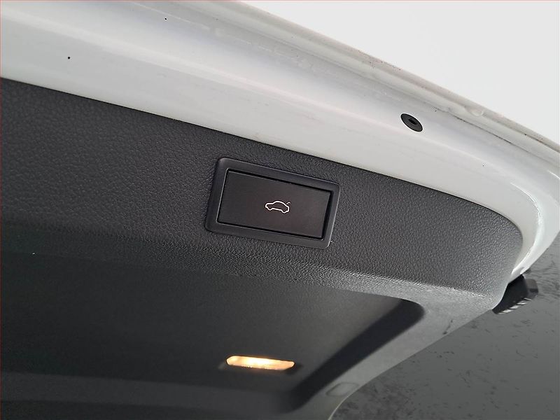 Škoda Superb (2016) Style 2.0 TDI, Automat, Navi - fotka 23 z 26