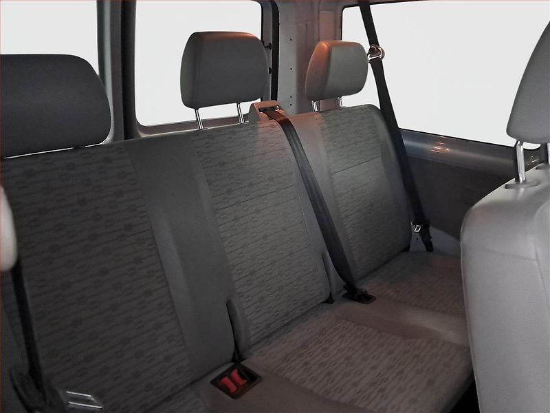 Volkswagen Transporter (2010) 2.0 TDI, Bus, 9Míst, 1Maj - fotka 15 z 15