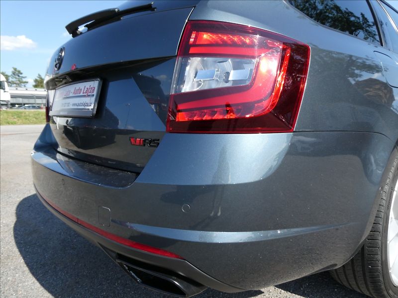 Škoda Octavia 2,0 TDi 135kW RS DSG, serviska - fotka 10 z 49