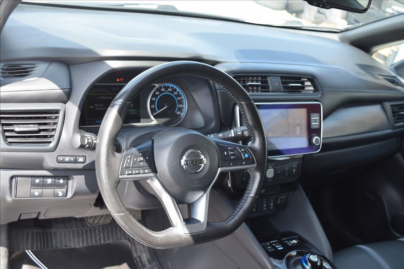 Nissan Leaf 42KW TEKNA TOP VÝBAVA - fotka 14 z 26