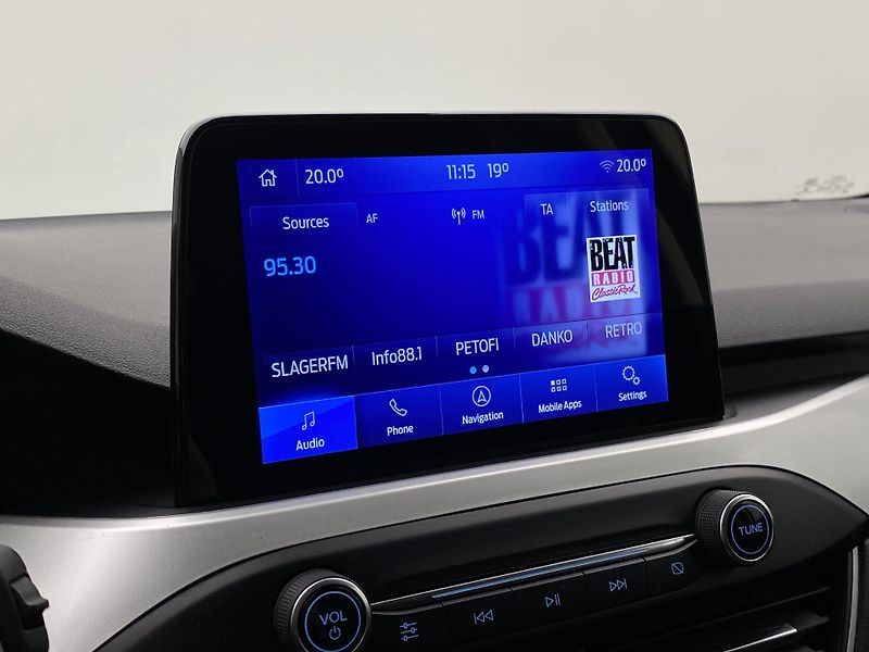 Ford Focus 1.5 ECOBOOST TITANIUM AUT - fotka 32 z 40