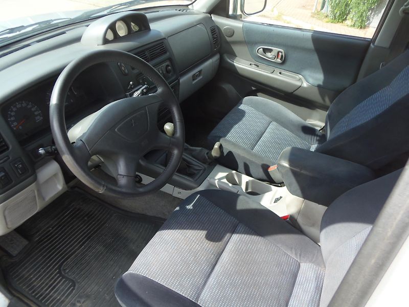 Mitsubishi Pajero Sport (2003) 2.5 TD 4x4 tažné 2.8t NOVÁ STK - fotka 9 z 23