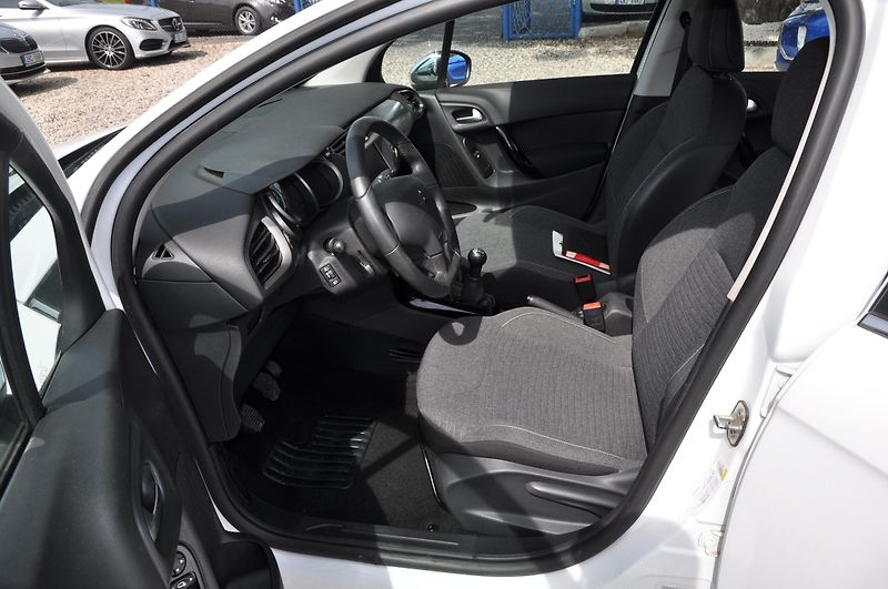 Citroën C3 1.2i 60kW - fotka 6 z 10