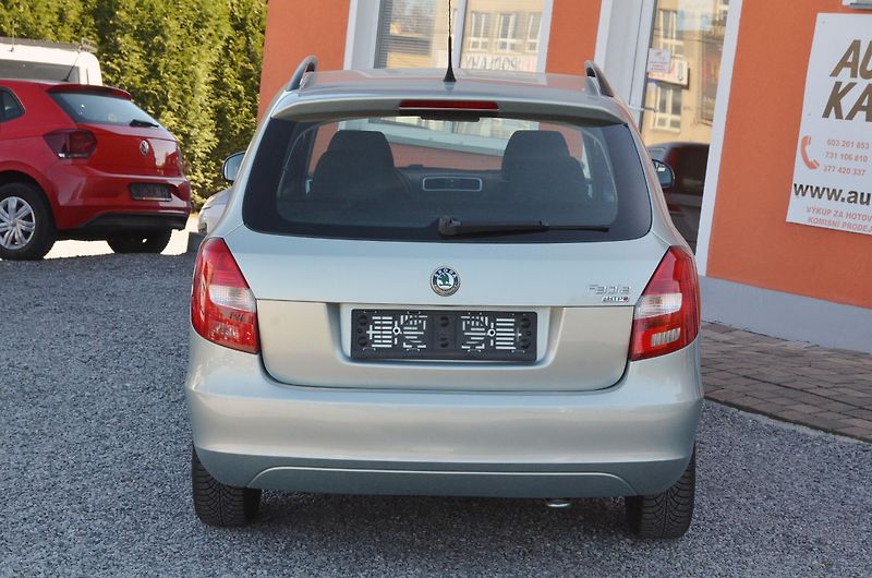 Škoda Fabia (2009) 1.2i 51kW AMBITION 118.400km - fotka 5 z 38