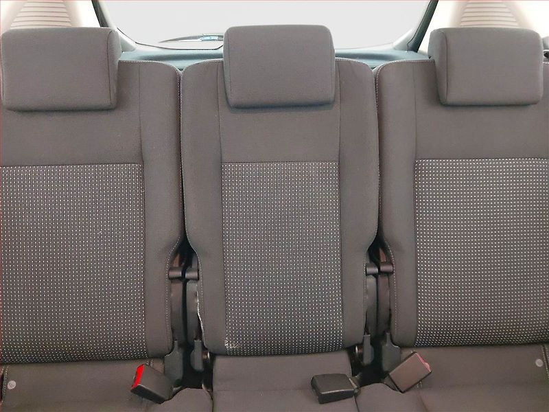 Ford C-MAX (2014) 1.0 EcoBoost, Tempomat - fotka 10 z 19