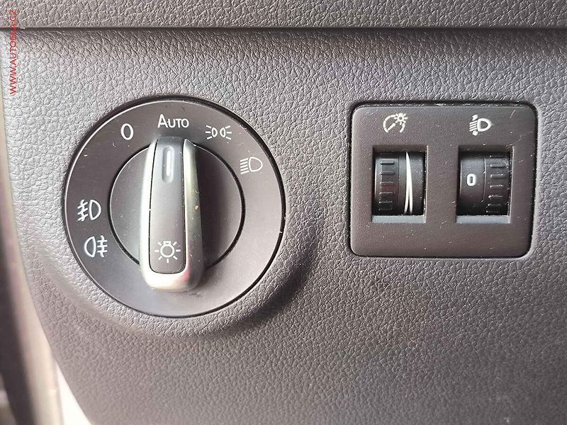 Volkswagen Caddy (2015) 2.0TDi MAXi 7míst - fotka 16 z 20