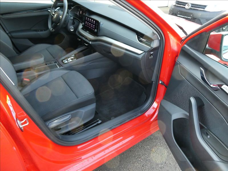 Škoda Octavia 2,0 TDI 110kW DSG Ambition,DPH - fotka 16 z 39