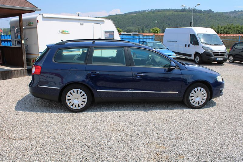 Volkswagen Passat (2008) 1.9 TDI KLIMATIZACE VÝHŘEV  - fotka 8 z 19