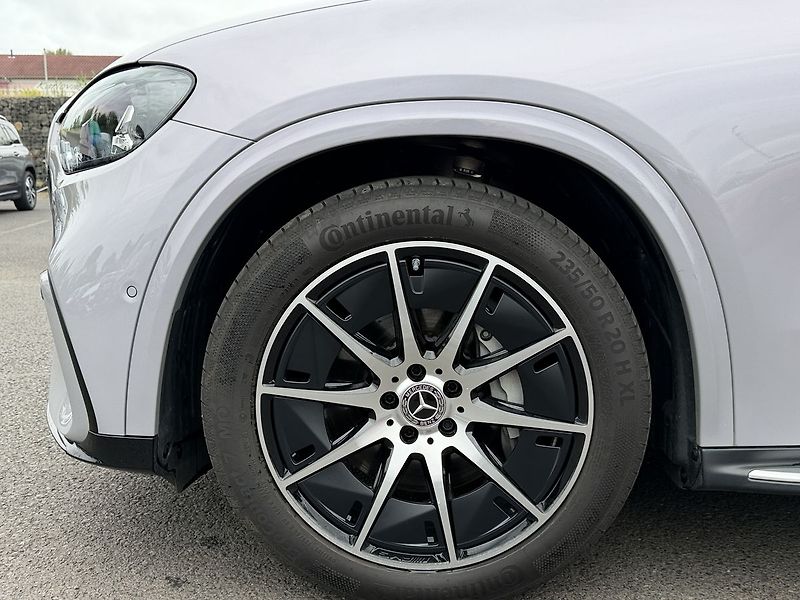 Mercedes-Benz GLC 400 4MATIC EQ - fotka 26 z 36