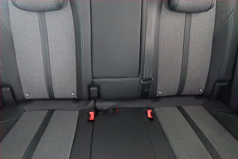Peugeot 3008 (2023) Allure 1.5 BlueHDi, 1.majitel - fotka 10 z 20