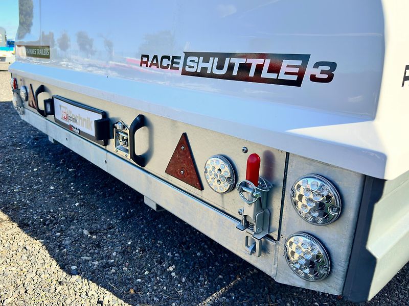 Brian James (2026) Race Shuttle, 470x190x160 cm   - fotka 30 z 30