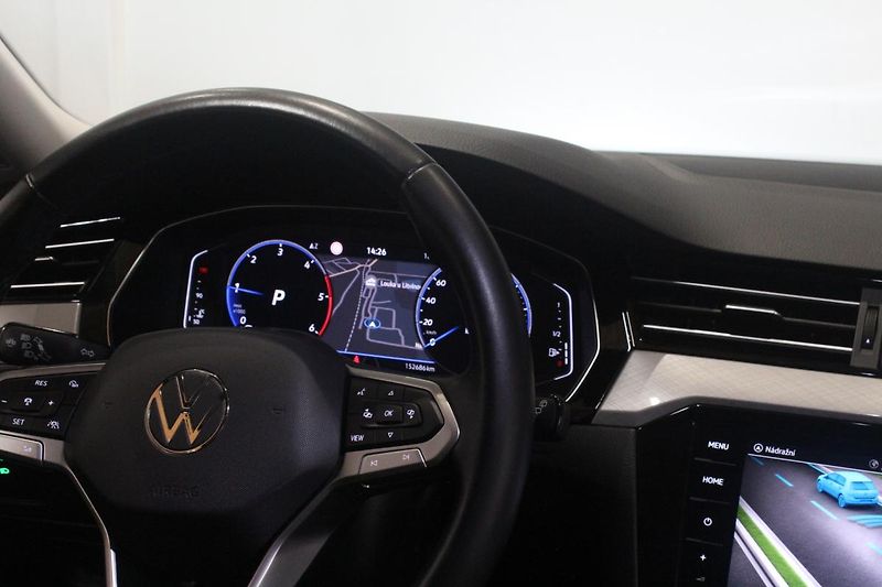 Volkswagen Passat (2021) 2.0TDI DSG Matrix display  - fotka 26 z 31